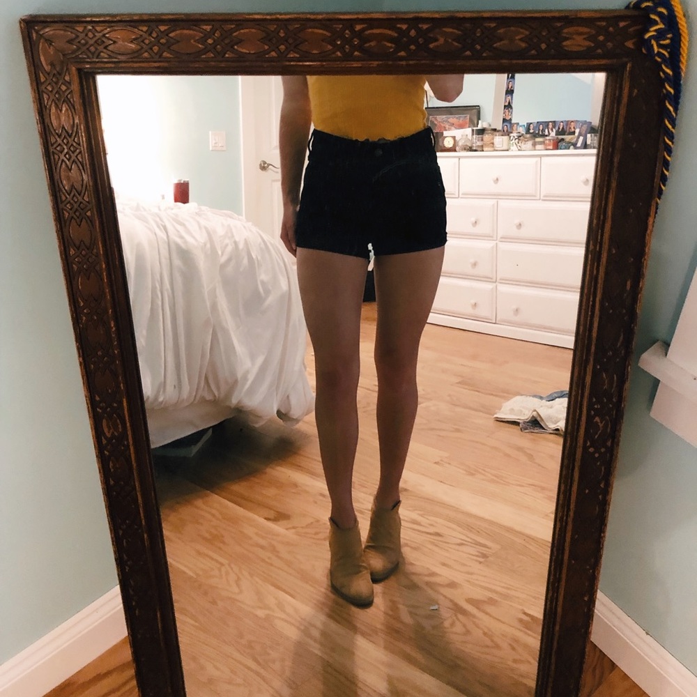 Hollister, very dark black, high waisted shorts